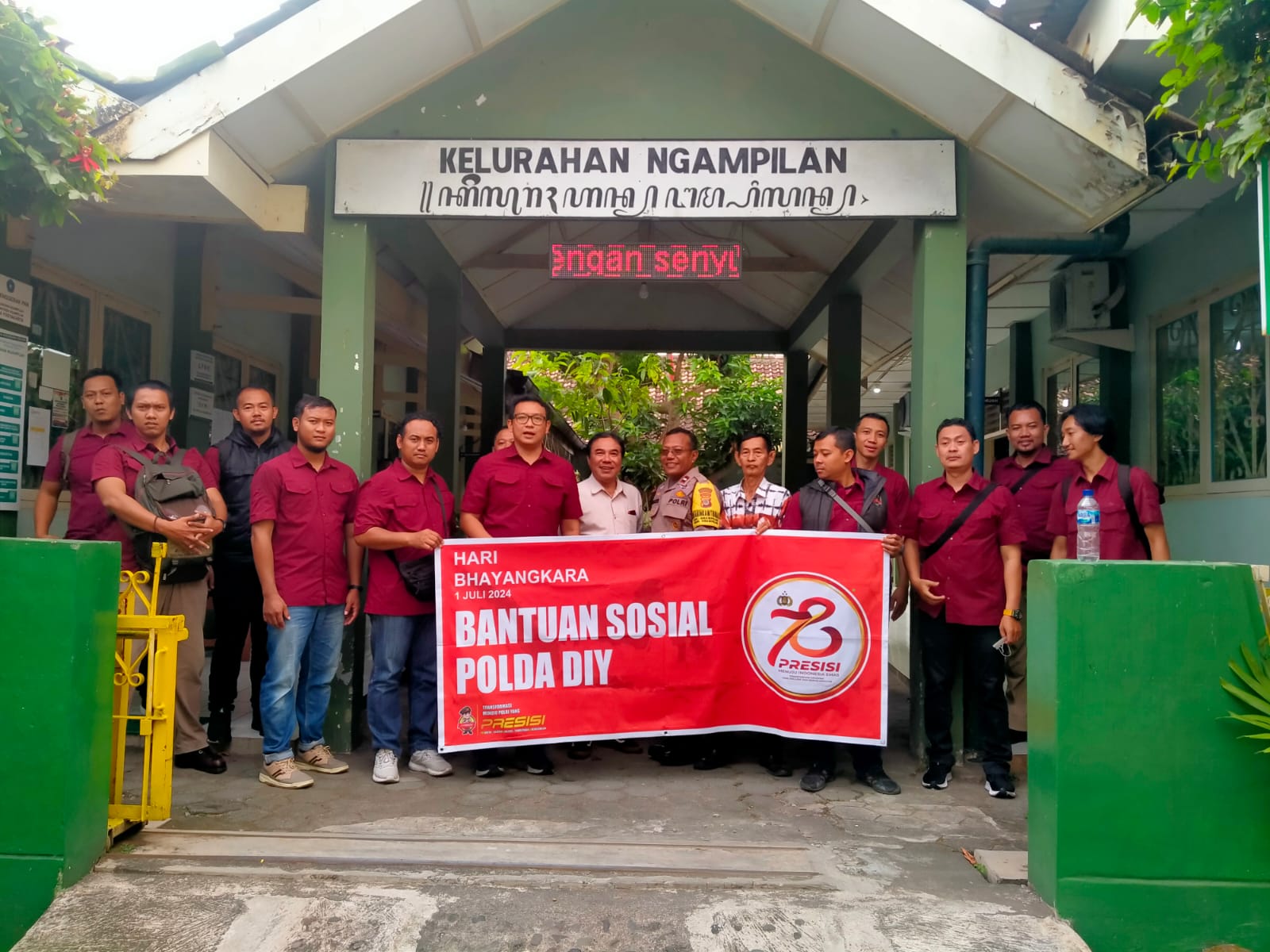 BAKSOS HUT KE-78 BHAYANGKARA DI KELURAHAN NGAMPILAN